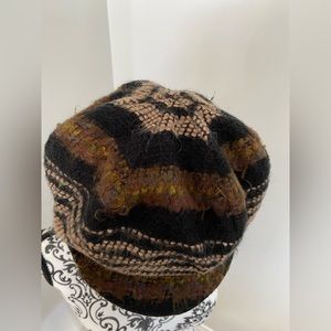 Stylish Winter Hat - vintage!